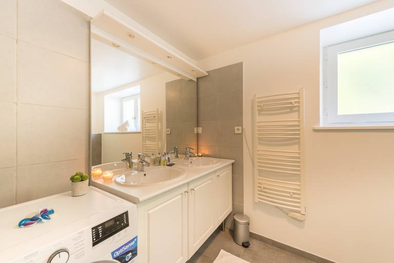 Family-friendly holiday apartment with patio | Lake view | Dogs allowed — photo 5