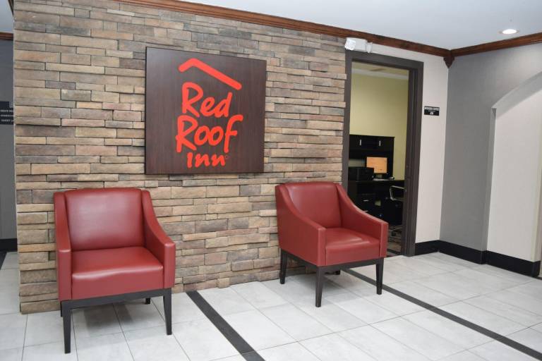 Red Roof Inn Batavia — photo 4