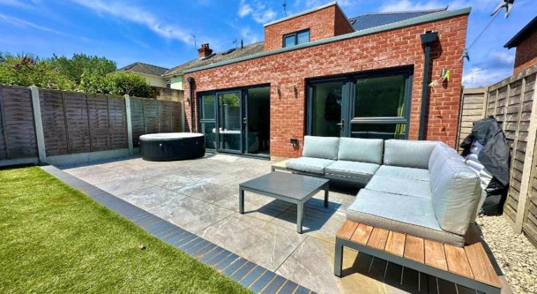 Spacious vacation home with jacuzzi | Dogs allowed in Christchurch