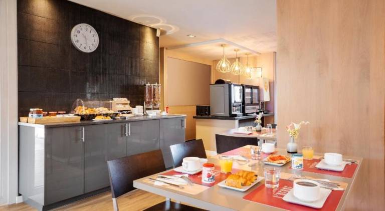 Serviced apartment with garden | Good for workation | Pets allowed — photo 3