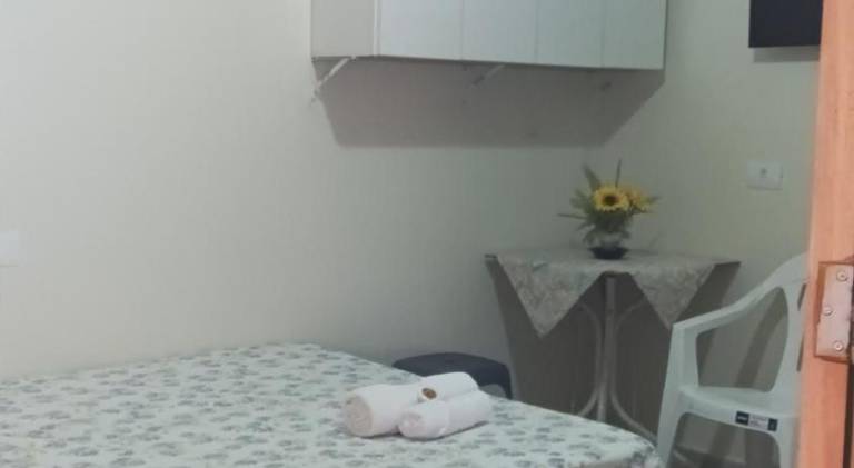 Pousada Santos 4, kitnet confortavel com ar condicionado — photo 2