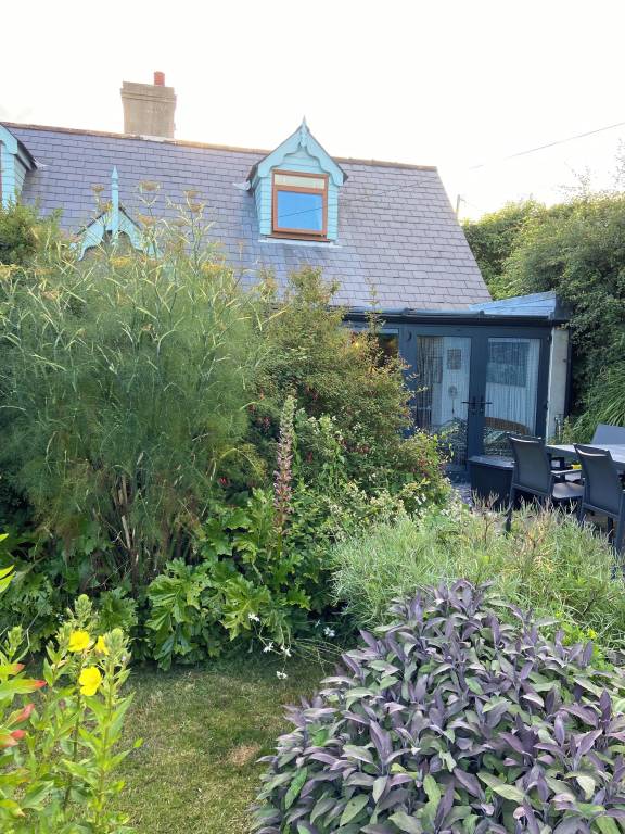 Cabin Castlemartin