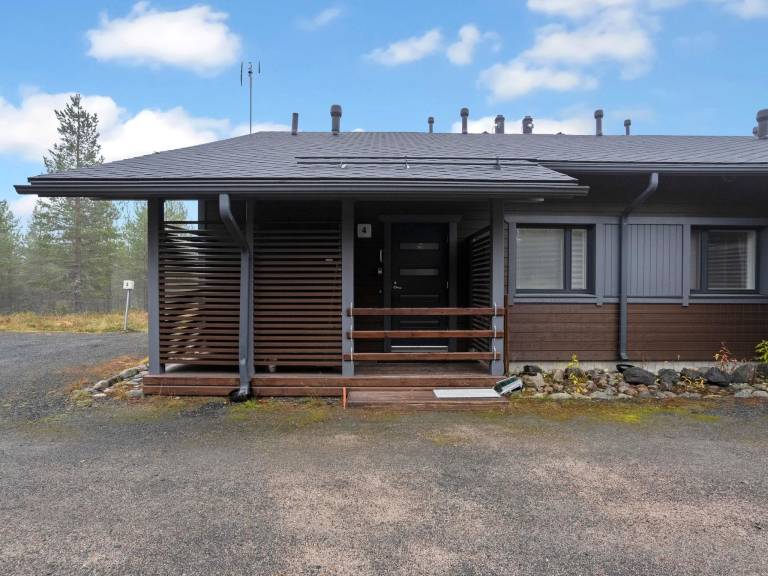 Vacation home with sauna — photo 2
