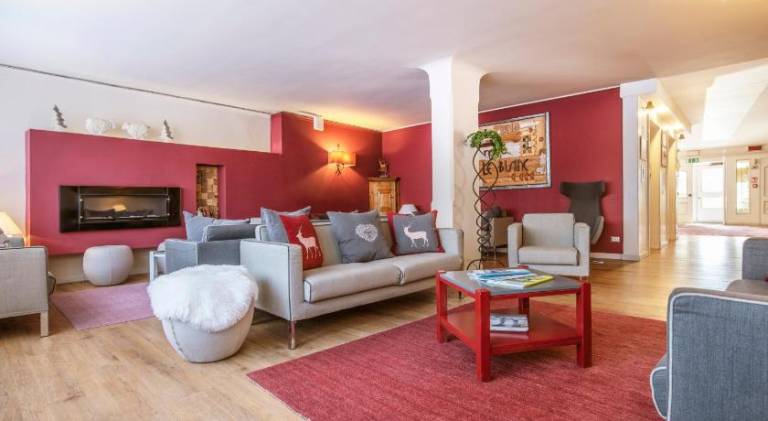 Serviced apartment with sauna, yard & patio | Pet-friendly — photo 2