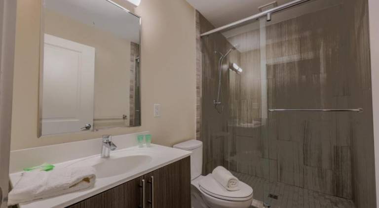 Luxury at 3br 2ba 200mbps Internet — photo 4