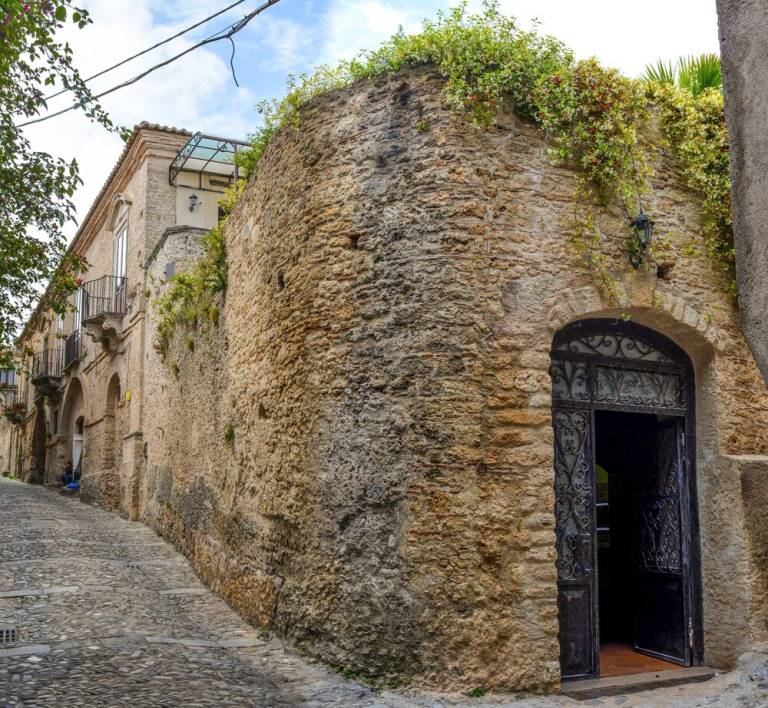 Bed and breakfast  Gerace