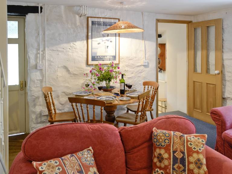 Family-friendly cottage with BBQ & yard | Pets are welcome — photo 4