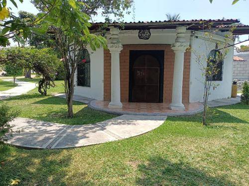Holiday apartment with garden, sauna & barbeque in Yautepec