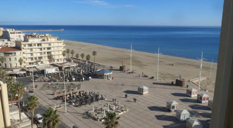 Apartment with 1 room for 3 persons in Canet-en-Roussillon
