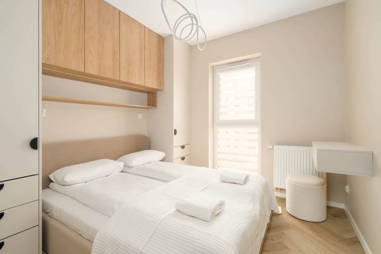 Jasielska 7C Pozna Beige Apartment with Parking and Air Conditioning — photo 2