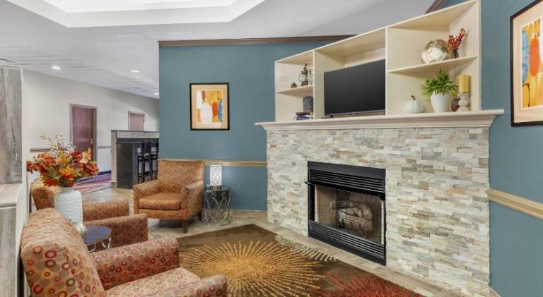 Best Western Plus Suites-Greenville — photo 3