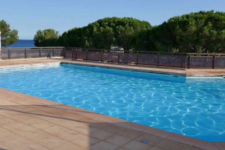 Child-friendly wonderful villa with patio, private pool & barbecue | Panoramic view | Next to the beach | Pet-friendly — photo 2
