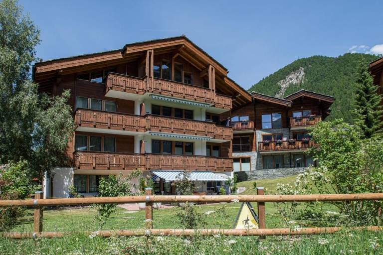 Ferienwohnung mit Hund in Zermatt für max. 2 Personen Ferienwohnung mit Hund in Zermatt für max. 2 Personen