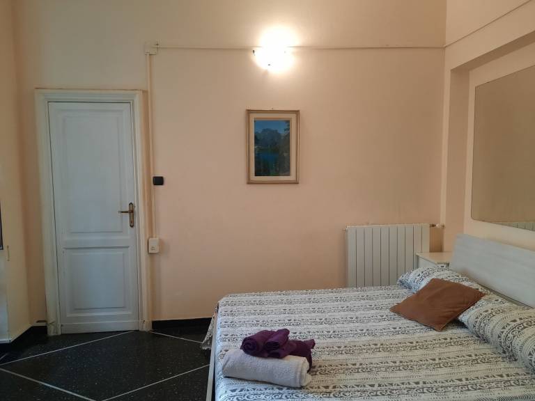 Holiday apartment with 1 room for 4 persons in Genoa