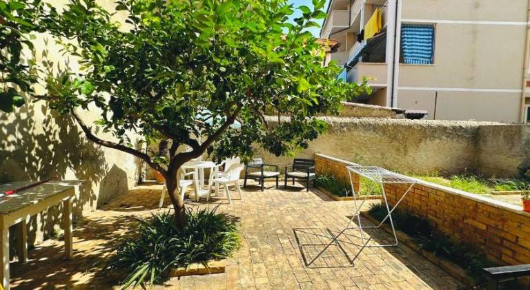 Rental apartment with 3 rooms for 5 persons in Parghelia