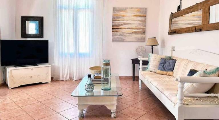 Villa with pool | Pets allowed — photo 2