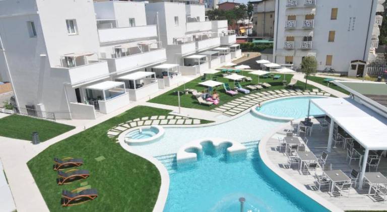 Nice serviced apartment with pool, terrace & sauna | Close to the beach | Pets allowed — photo 2