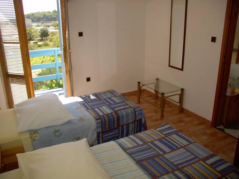 Ferienwohnung in Sućuraj mit Meerblick, Balkon, Klimaanlage, W-LAN (3560-1) — photo 5