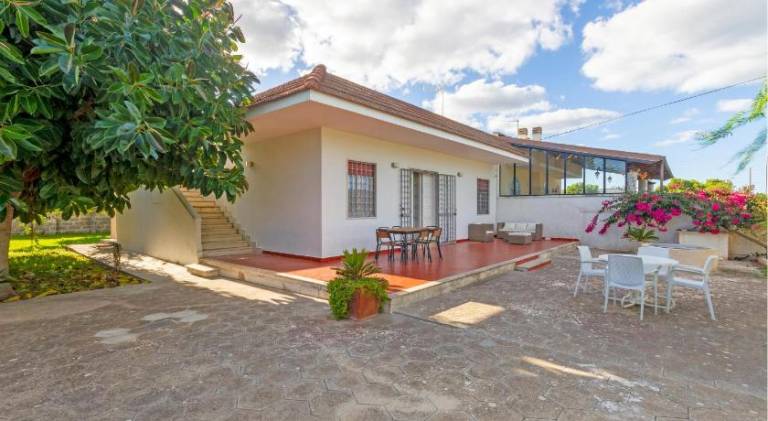 Beautiful vacation home with yard | Pets are welcome in Melendugno