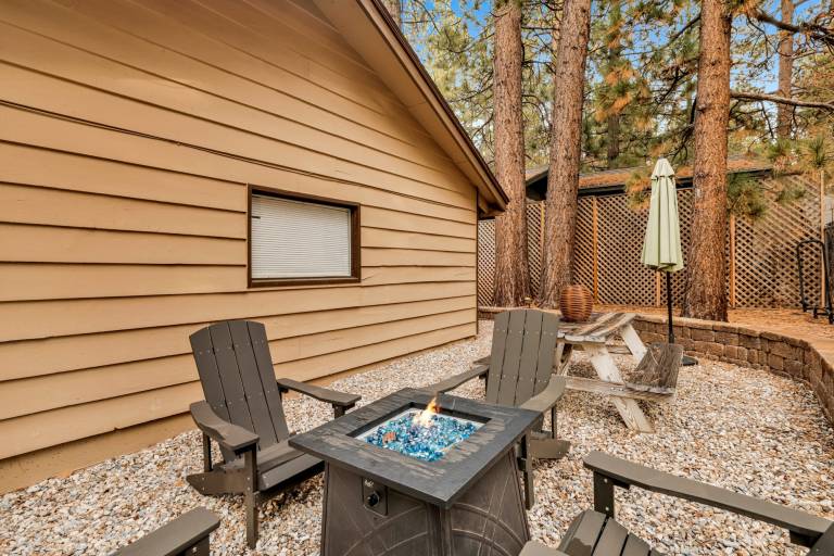 Child-friendly beautiful cabin with patio, hot tub & barbecue | Mountain view | Pets are welcome — photo 4