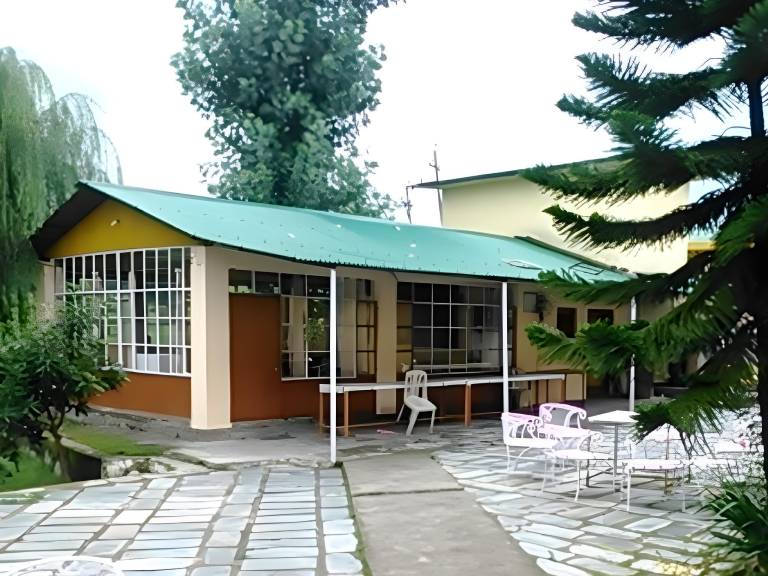 Pops Hotel and Restaurant in Palampur