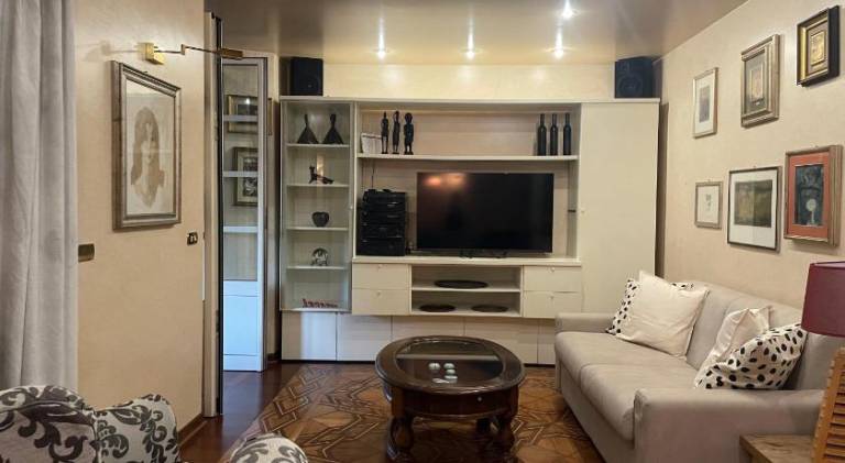 Spacious apartment with jacuzzi | Pet-friendly — photo 2