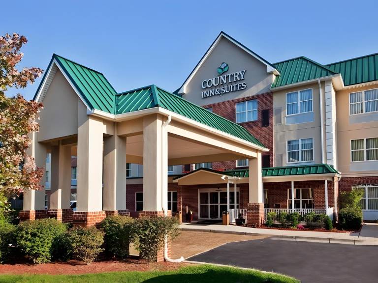 Country Inn & Suites by Radisson, Camp Springs (Andrews Air Force Base), MD — photo 3