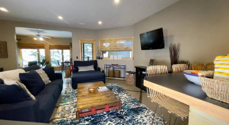 Beautiful house | Dogs allowed in Canmore, AB