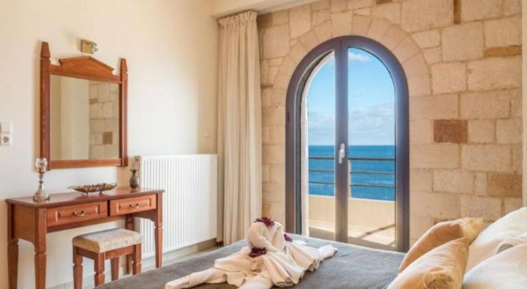 Rental apartment with barbeque & terrace in Platanias