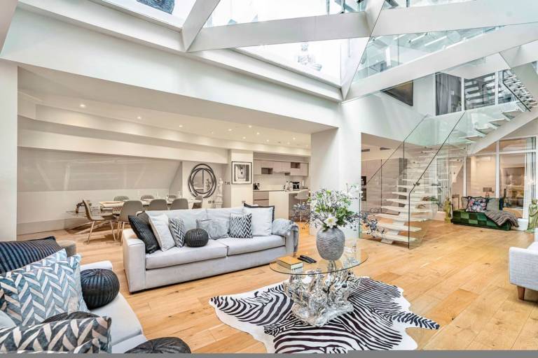 Holiday apartment with terrace in London, KY