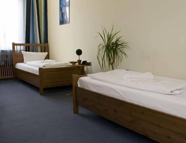 Pension  Moabit