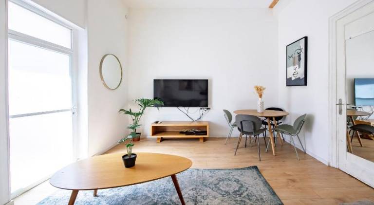 Urban loft for groups Top location — photo 2