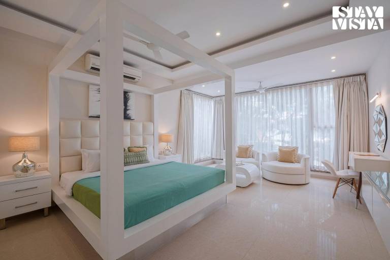 Villa with terrace, private pool & garden — photo 2