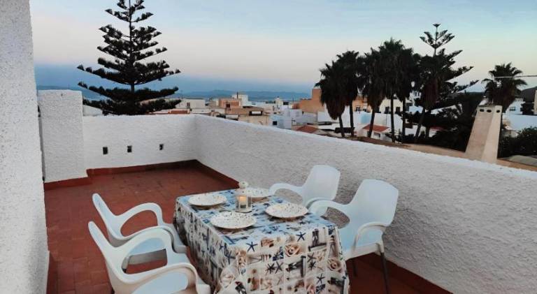 Vacation home with patio & garden | Perfect for remote work — photo 4