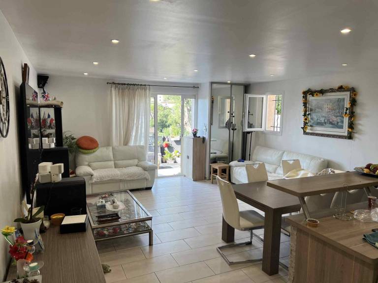 Child-friendly wonderful villa with grill, jacuzzi & terrace | Pet-friendly — photo 2