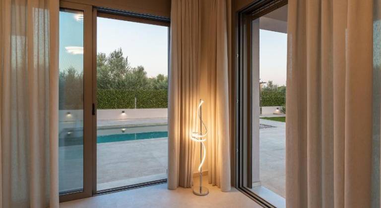 Villa with patio, BBQ & jacuzzi | Close to the beach | Pet-friendly — photo 4