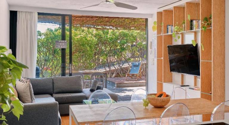 Pleasant apartment with grill, hot tub & terrace | Next to the beach | Pets are welcome — photo 2