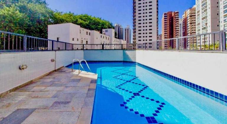 Holiday apartment with pool in Guarujá