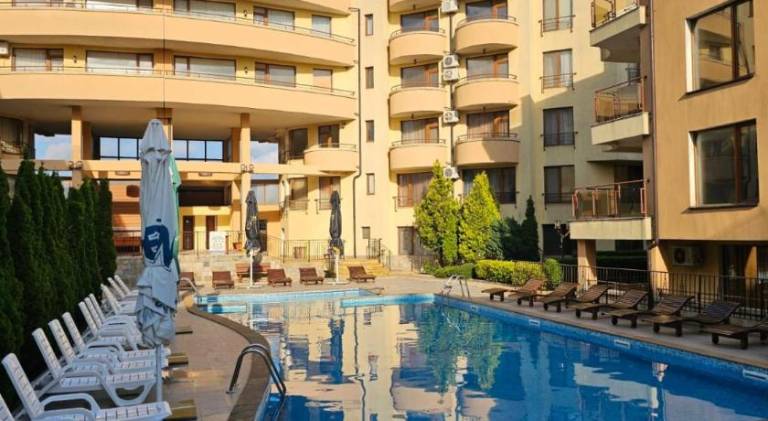 Holiday apartment with pool — photo 3