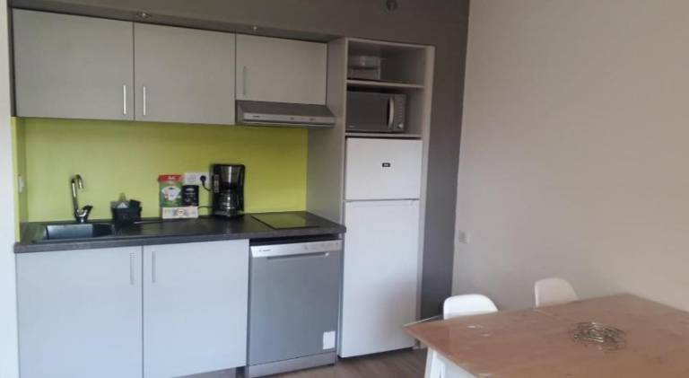 Apartment with private pool, garden & patio — photo 4