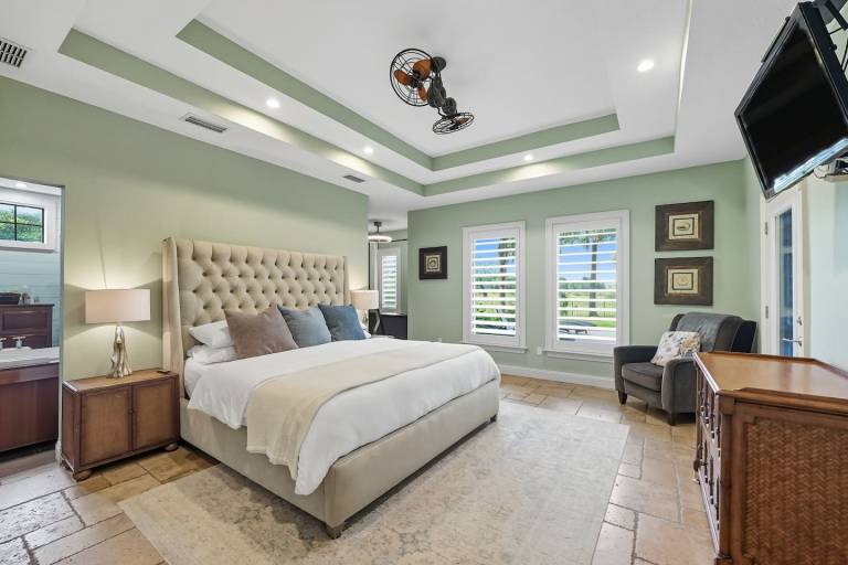 Family-friendly charming vacation home with BBQ, garden & private pool | Perfect for remote work | Pet-friendly — photo 3