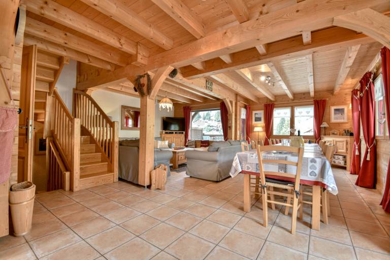 Chalet with patio & grill | Mountain view — photo 2