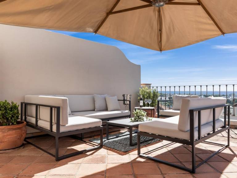 Fully equipped vacation home with patio, BBQ & pool | Sea view | Pets allowed — photo 3