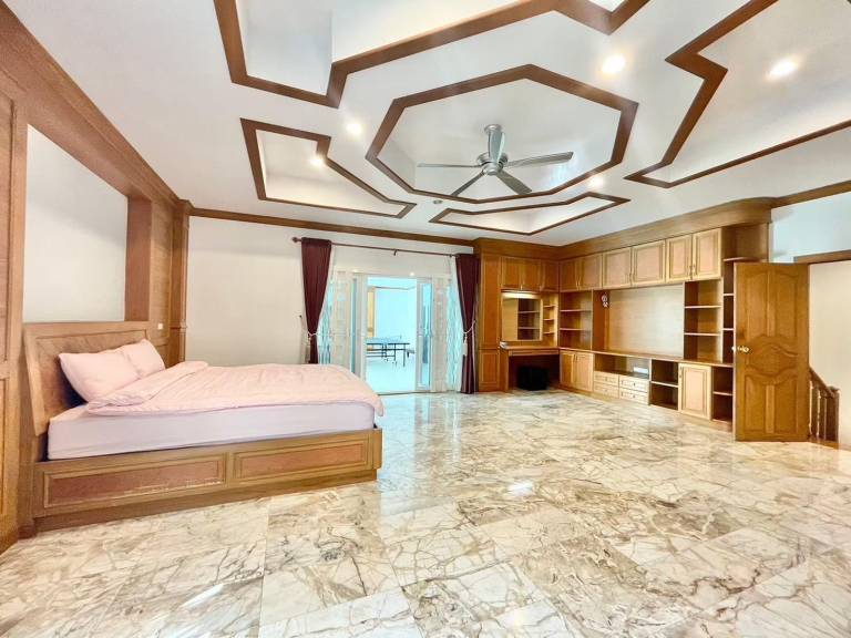 Villa with grill, pool & garden | Good for workation | Pets allowed — photo 2