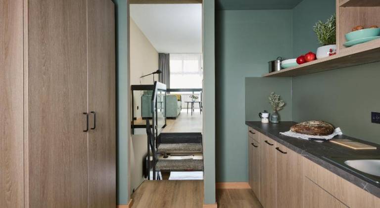 Pleasant serviced apartment with terrace & yard | Close to Ehekarussell | Perfect for remote work | Pets allowed — photo 5