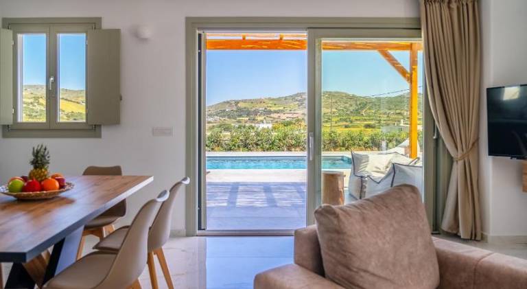 Fully equipped villa with garden, terrace & jacuzzi | Pets are welcome — photo 2