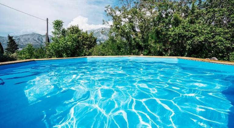 Holiday apartment with pool — photo 5