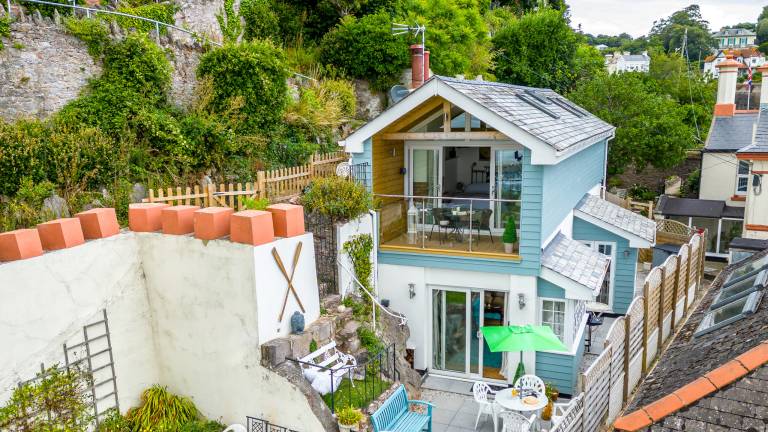 Vacation home with grill, yard & patio | Suitable for remote work in Paignton