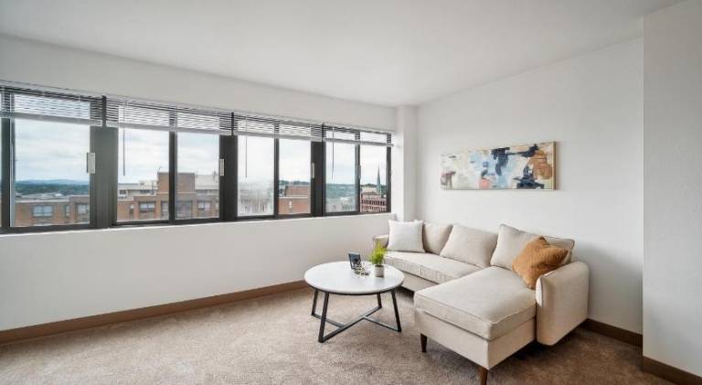 PP 1306 Modern Corporate 1br, pool, Gym in Harrisburg, PA