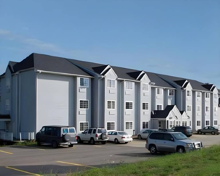 St Clair Inn and Suites in St. Clairsville, OH